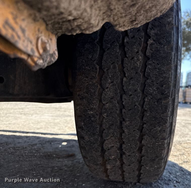 image for item DJ0921 2011 Ford F250 Super Duty Crew Cab pickup truck