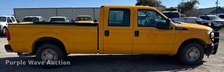 image for item DJ0922 2011 Ford F250 Super Duty Crew Cab pickup truck