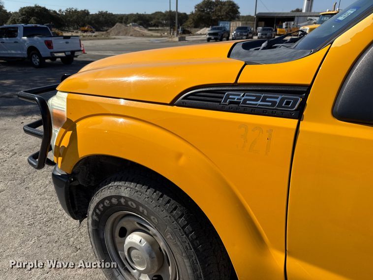 image for item DJ0922 2011 Ford F250 Super Duty Crew Cab pickup truck