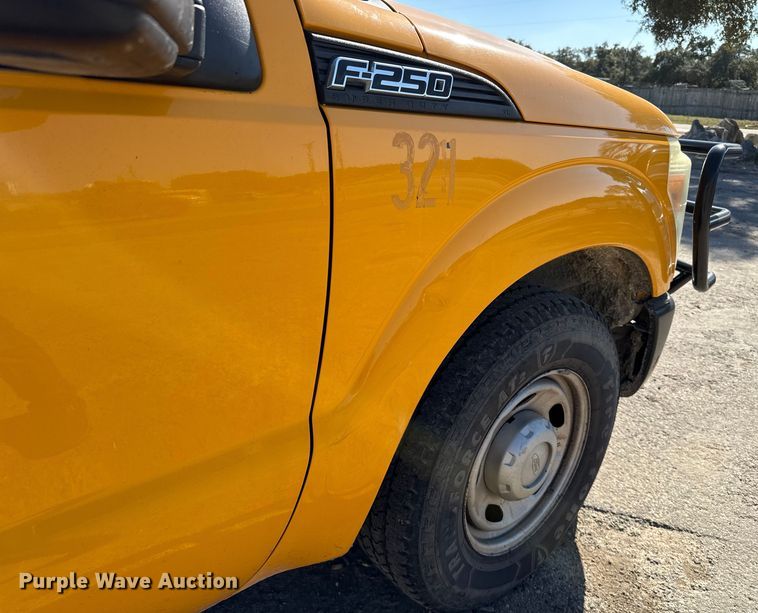 image for item DJ0922 2011 Ford F250 Super Duty Crew Cab pickup truck