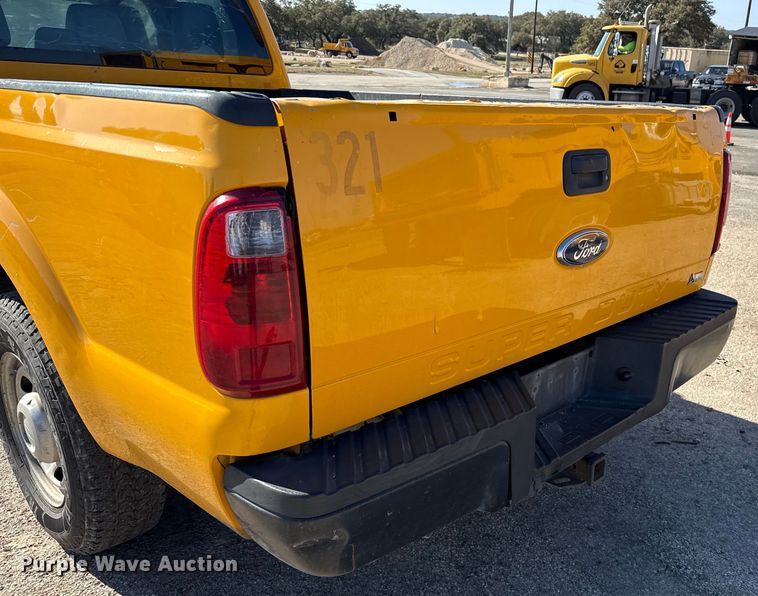 image for item DJ0922 2011 Ford F250 Super Duty Crew Cab pickup truck