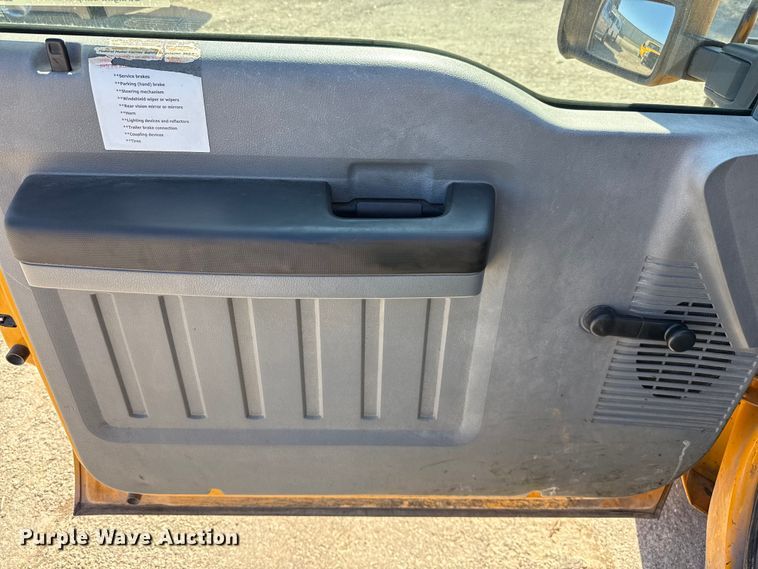 image for item DJ0922 2011 Ford F250 Super Duty Crew Cab pickup truck