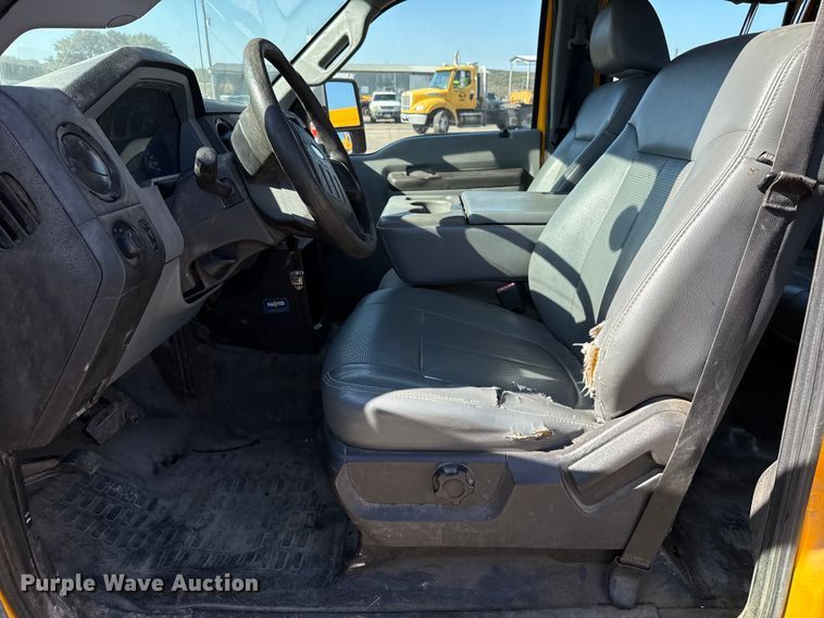 image for item DJ0922 2011 Ford F250 Super Duty Crew Cab pickup truck