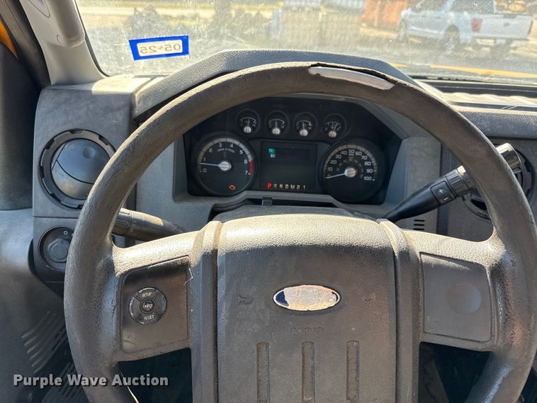 image for item DJ0922 2011 Ford F250 Super Duty Crew Cab pickup truck