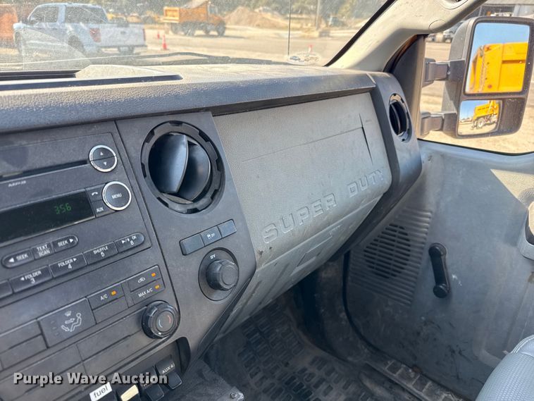 image for item DJ0922 2011 Ford F250 Super Duty Crew Cab pickup truck