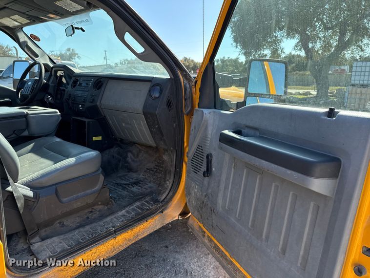 image for item DJ0922 2011 Ford F250 Super Duty Crew Cab pickup truck