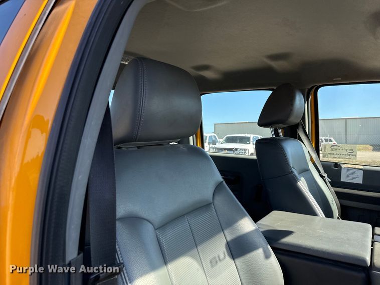 image for item DJ0922 2011 Ford F250 Super Duty Crew Cab pickup truck