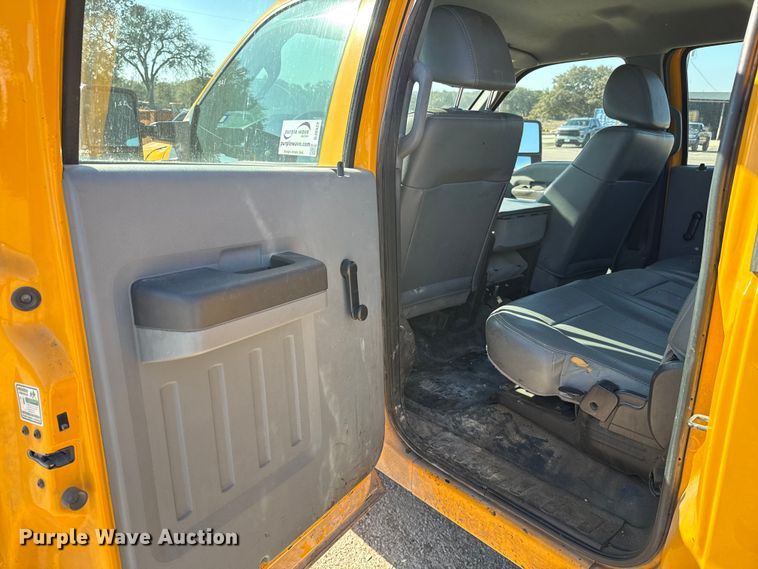 image for item DJ0922 2011 Ford F250 Super Duty Crew Cab pickup truck