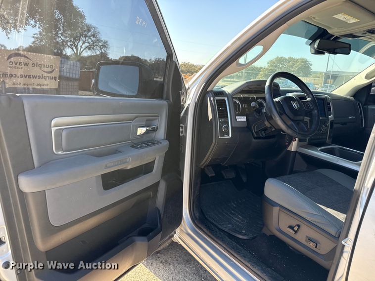 image for item DJ0933 2019 Dodge Ram 1500 Crew Cab pickup truck