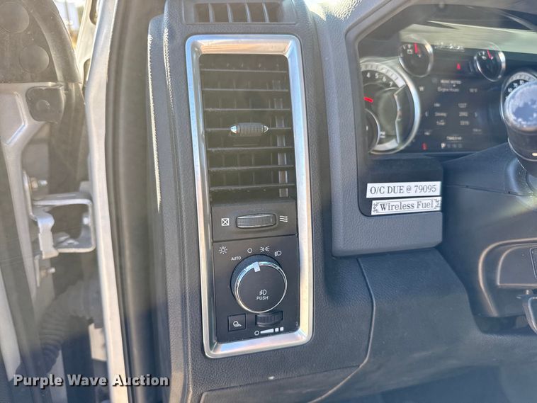 image for item DJ0933 2019 Dodge Ram 1500 Crew Cab pickup truck