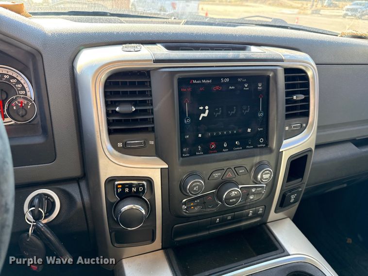 image for item DJ0933 2019 Dodge Ram 1500 Crew Cab pickup truck