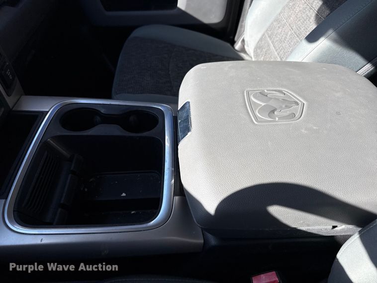 image for item DJ0933 2019 Dodge Ram 1500 Crew Cab pickup truck