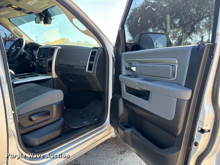 image for item DJ0933 2019 Dodge Ram 1500 Crew Cab pickup truck