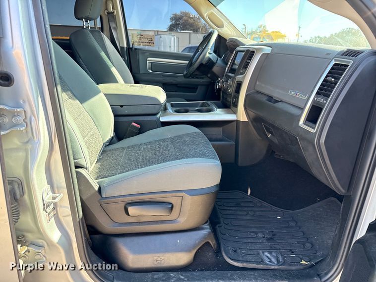 image for item DJ0933 2019 Dodge Ram 1500 Crew Cab pickup truck