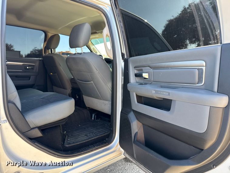 image for item DJ0933 2019 Dodge Ram 1500 Crew Cab pickup truck