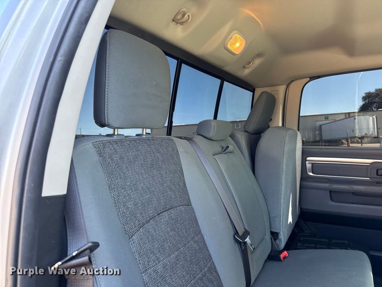 image for item DJ0933 2019 Dodge Ram 1500 Crew Cab pickup truck