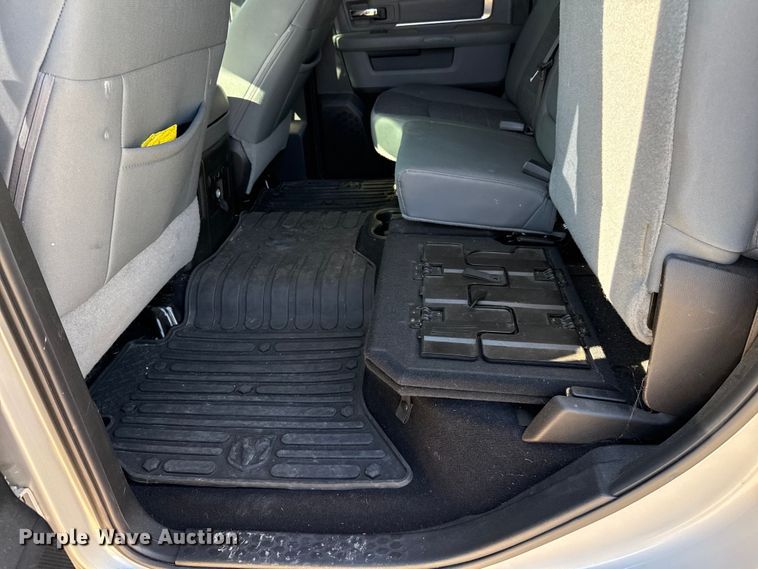 image for item DJ0933 2019 Dodge Ram 1500 Crew Cab pickup truck