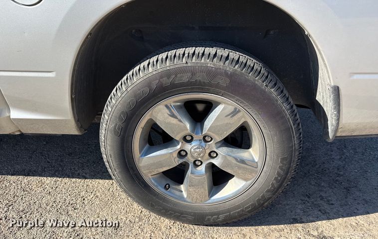 image for item DJ0933 2019 Dodge Ram 1500 Crew Cab pickup truck