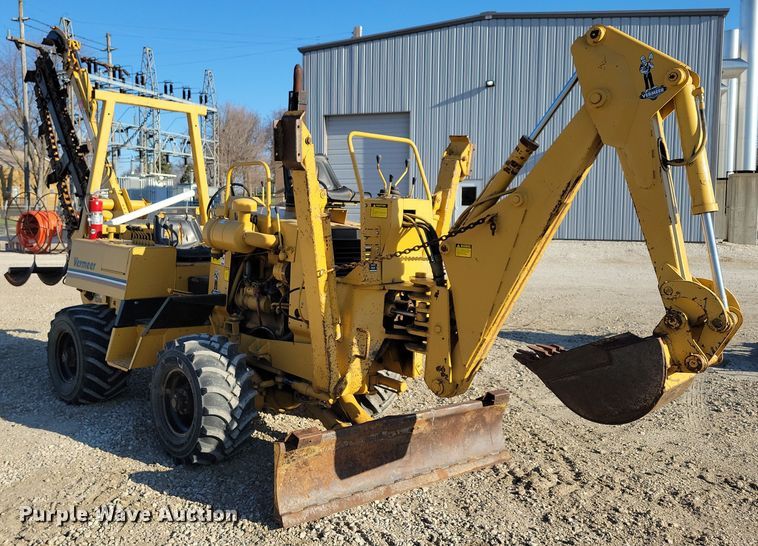 image for item DN3726 1989 Vermeer V-450 trencher