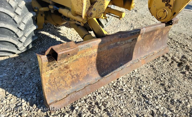 image for item DN3726 1989 Vermeer V-450 trencher