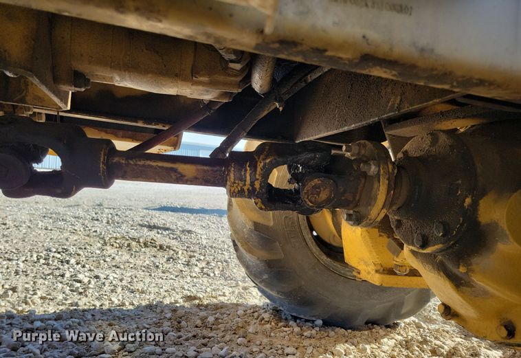 image for item DN3726 1989 Vermeer V-450 trencher