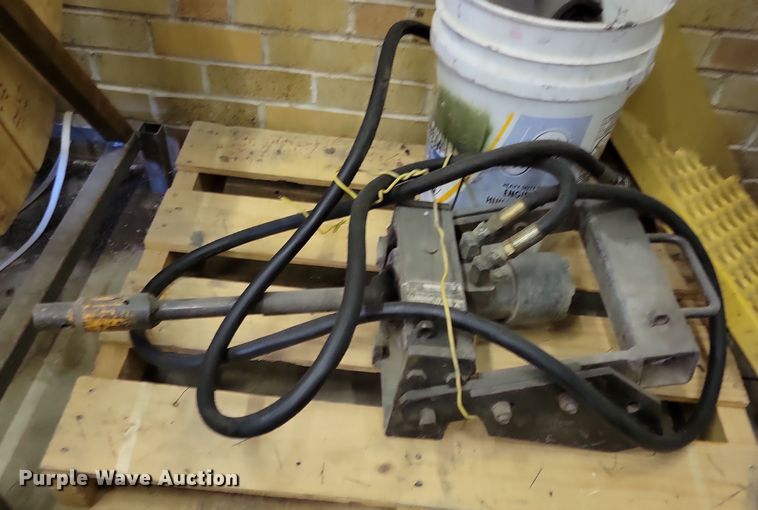 image for item DN3726 1989 Vermeer V-450 trencher