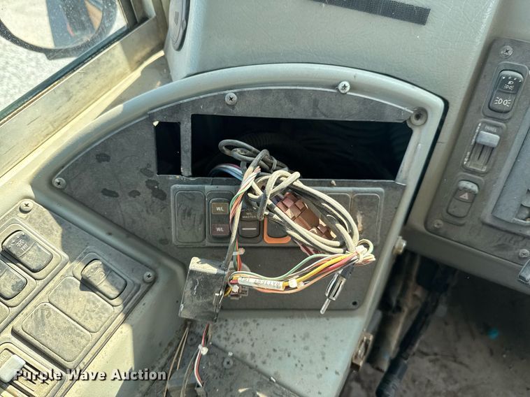 image for item DO0746 2008 Blue Bird Vision school bus