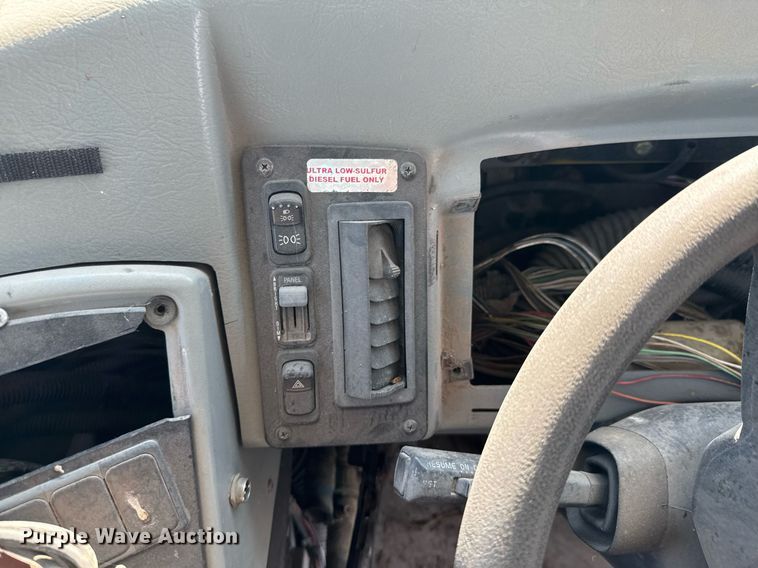 image for item DO0746 2008 Blue Bird Vision school bus