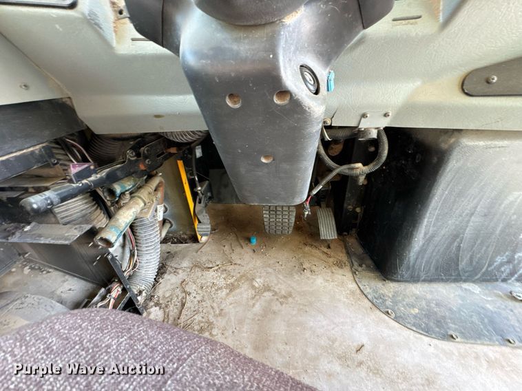 image for item DO0746 2008 Blue Bird Vision school bus