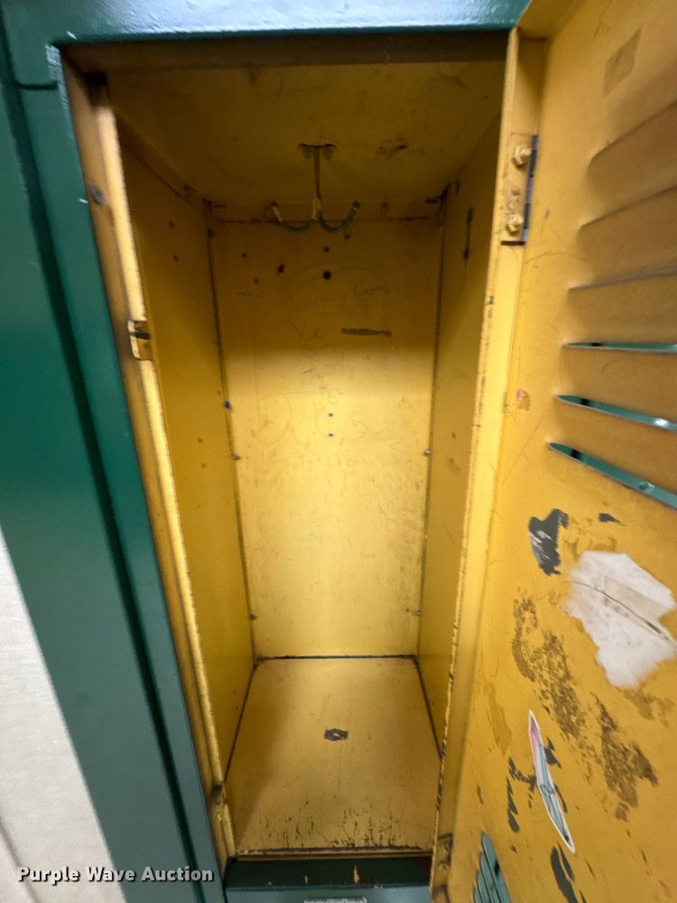 image for item DO0947 (234) Lockers