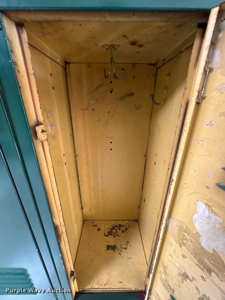 image for item DO0947 (234) Lockers