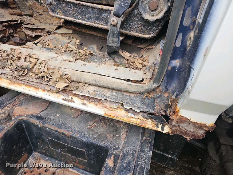 image for item DO7800 1995 Ford F800 dump truck