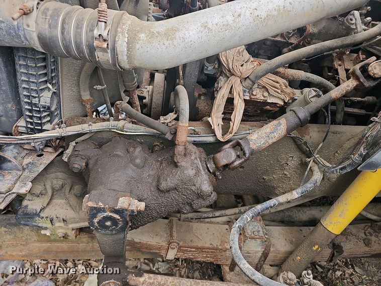 image for item DO7800 1995 Ford F800 dump truck