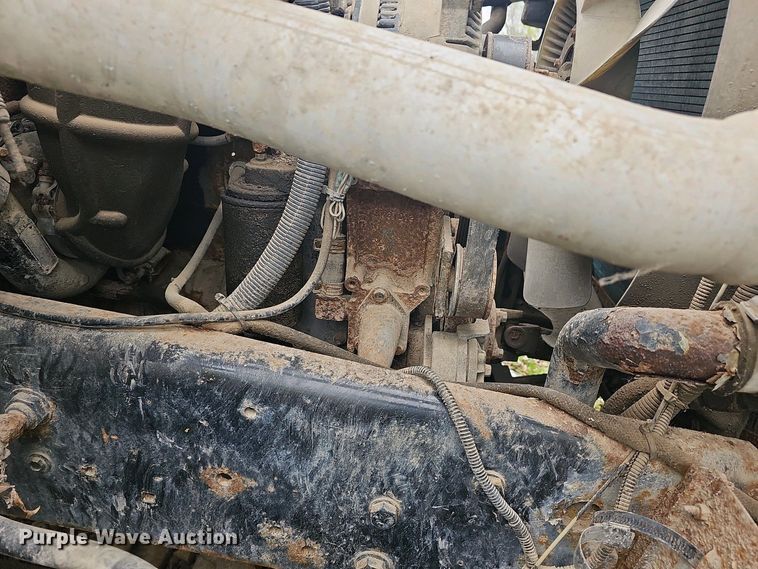 image for item DO7800 1995 Ford F800 dump truck