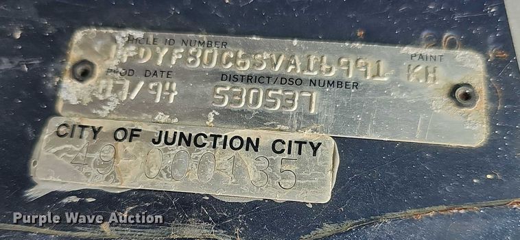 image for item DO7800 1995 Ford F800 dump truck