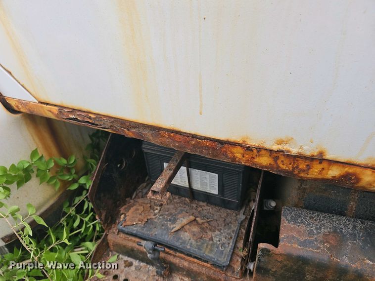 image for item DO7801 2001 International 4900 dump truck