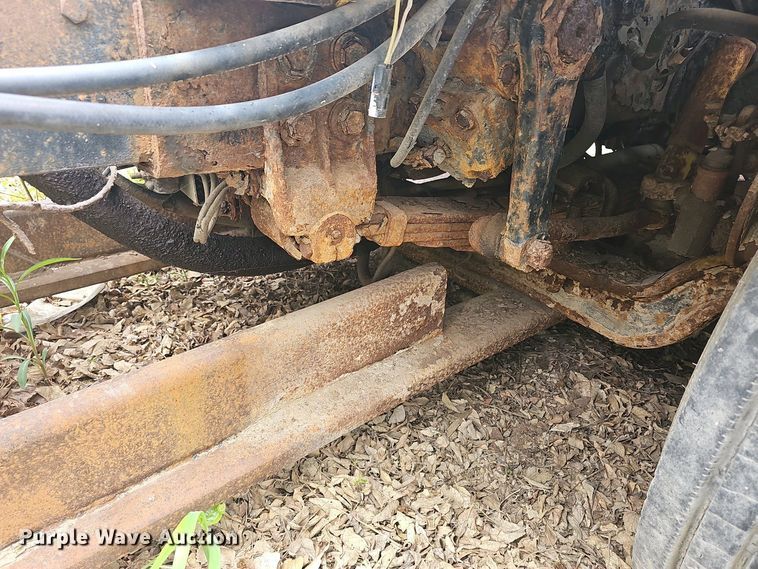 image for item DO7801 2001 International 4900 dump truck