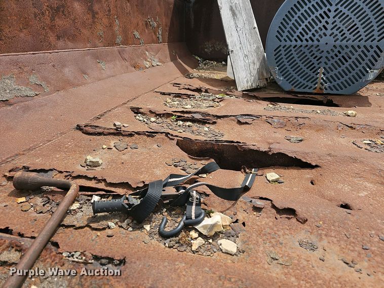 image for item DO7801 2001 International 4900 dump truck