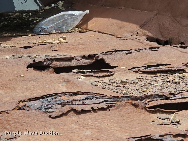 image for item DO7801 2001 International 4900 dump truck