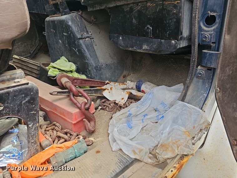 image for item DO7801 2001 International 4900 dump truck