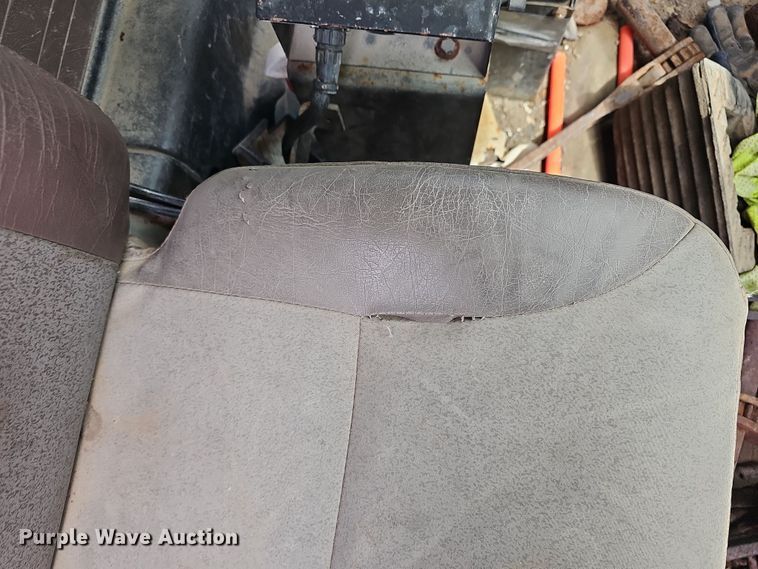 image for item DO7801 2001 International 4900 dump truck