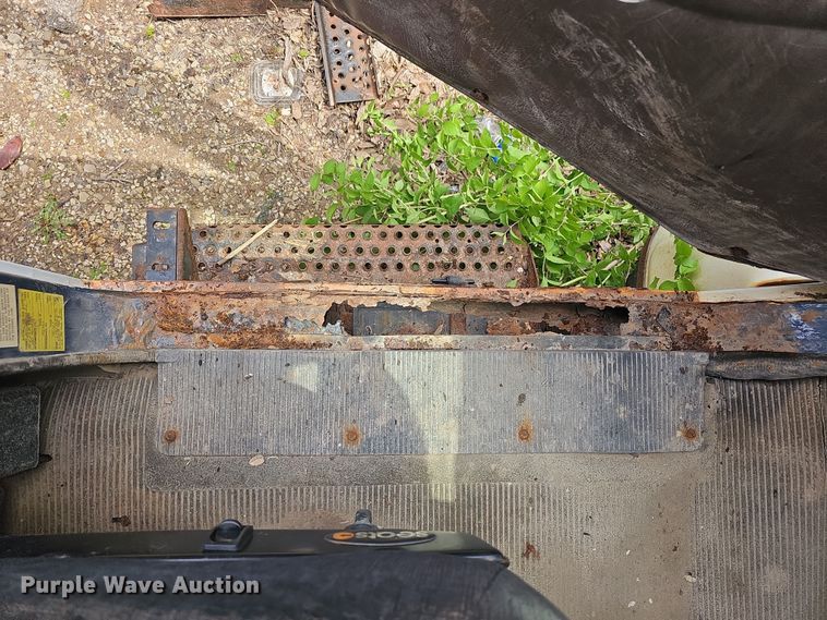 image for item DO7801 2001 International 4900 dump truck