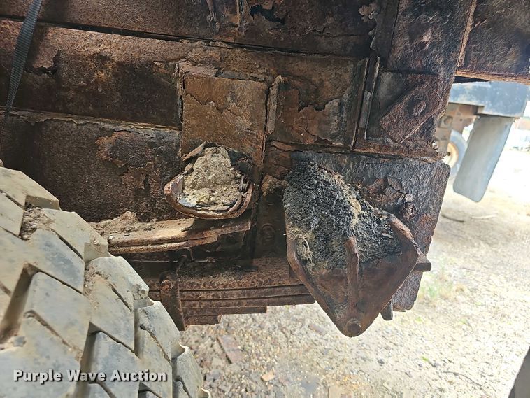 image for item DO7801 2001 International 4900 dump truck