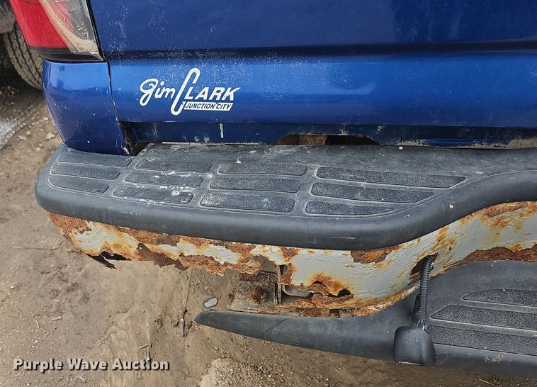 image for item DO7843 2004 Chevrolet Silverado 1500 pickup truck