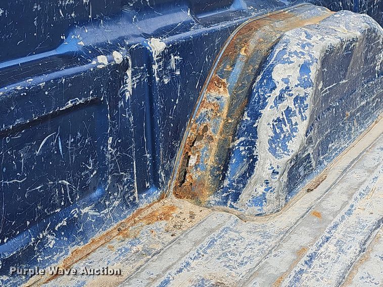 image for item DO7843 2004 Chevrolet Silverado 1500 pickup truck