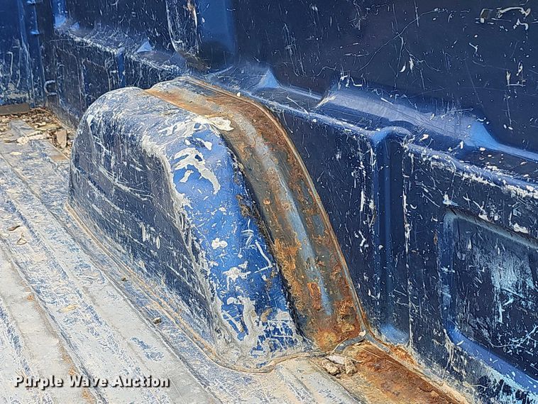 image for item DO7843 2004 Chevrolet Silverado 1500 pickup truck