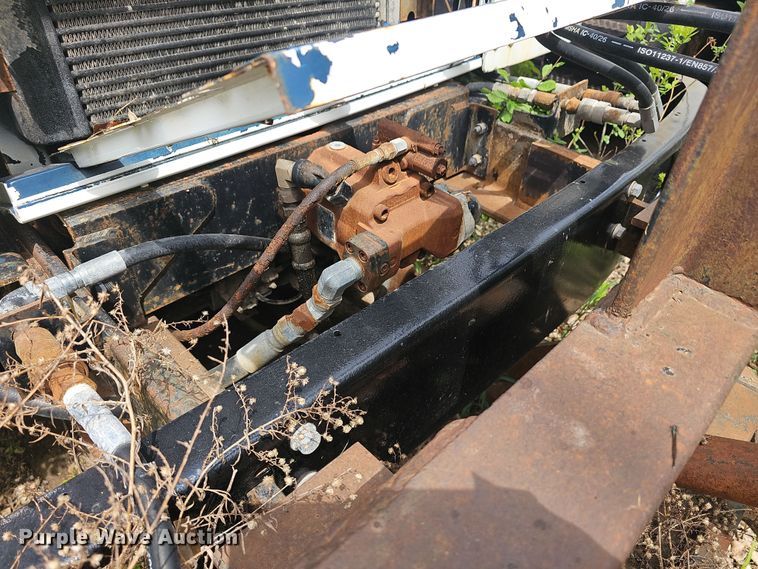 image for item DO7870 2001 International 4900 dump truck