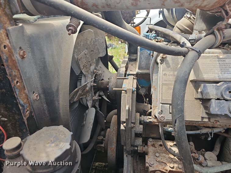 image for item DO7870 2001 International 4900 dump truck