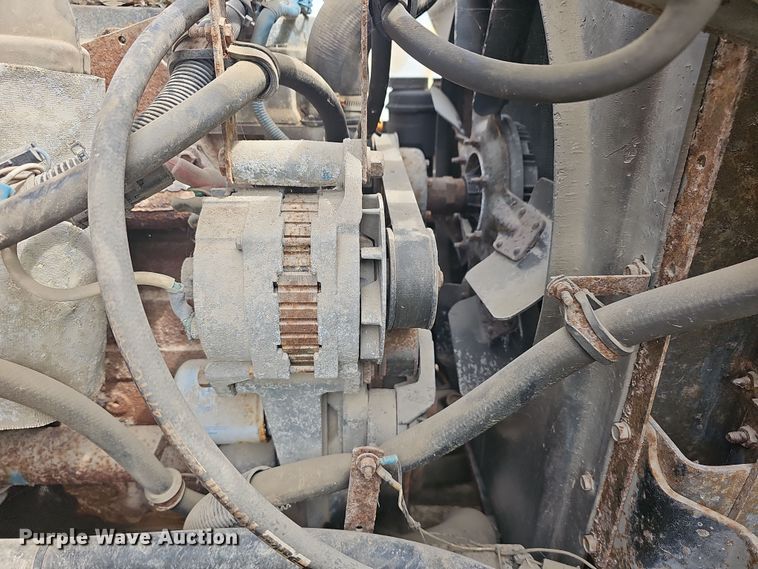 image for item DO7870 2001 International 4900 dump truck