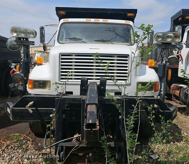 image for item DO7871 1997 International 4700 dump truck
